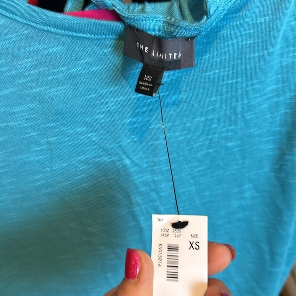 The Limited teal short sleeve hi low back cut out top size XS NWT - Picture 2 of 3